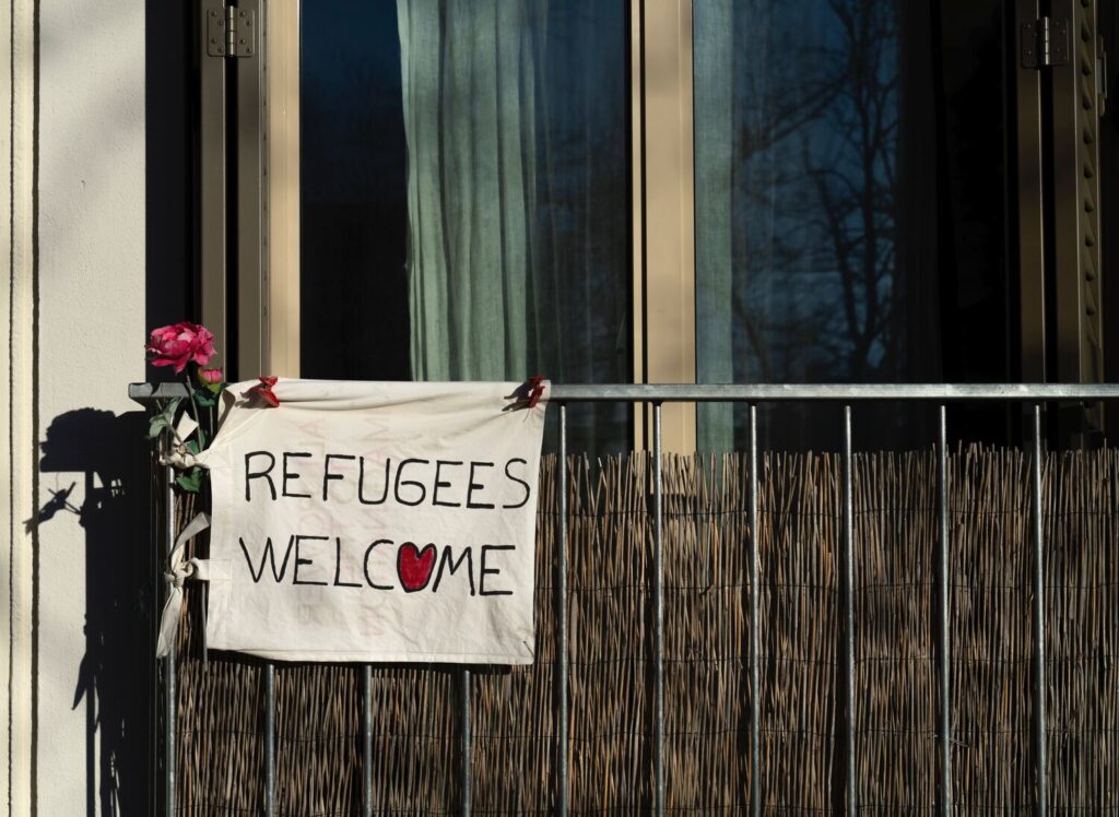 A refugees welcome sign